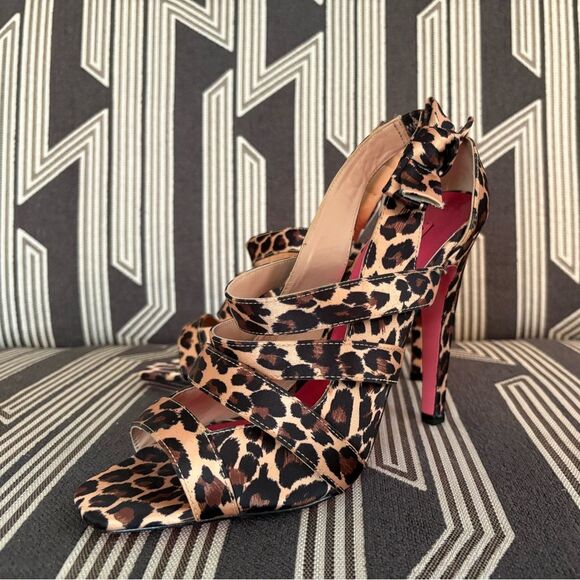 Betsey Johnson Leopard Satin Open Toe Heels Size 9 - Picture 4 of 14